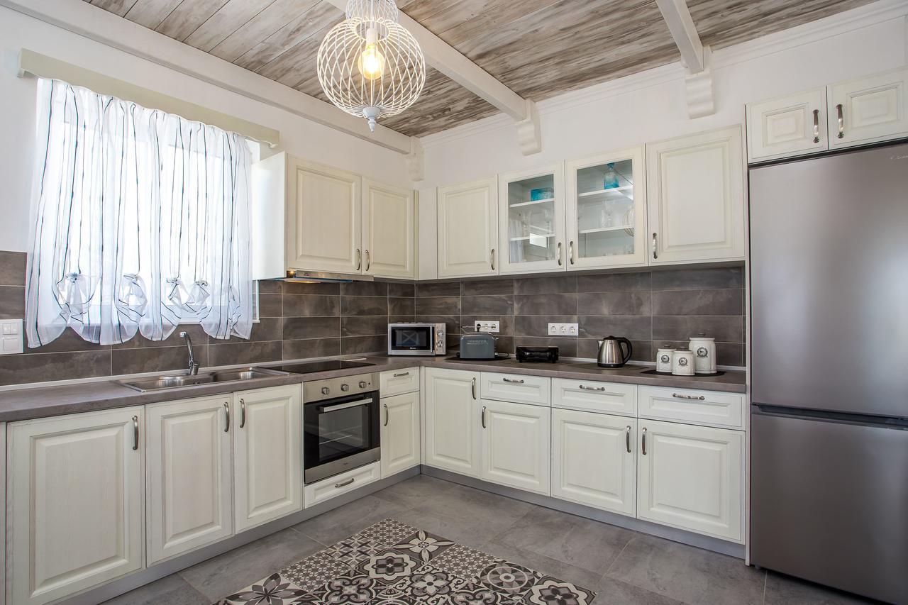 White Passion Villa Afantou Exterior photo